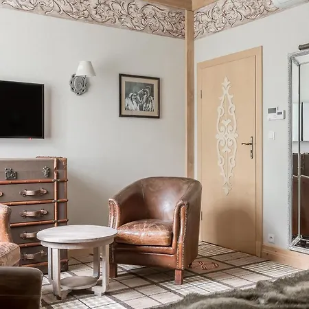 Hotel Aries & 5*