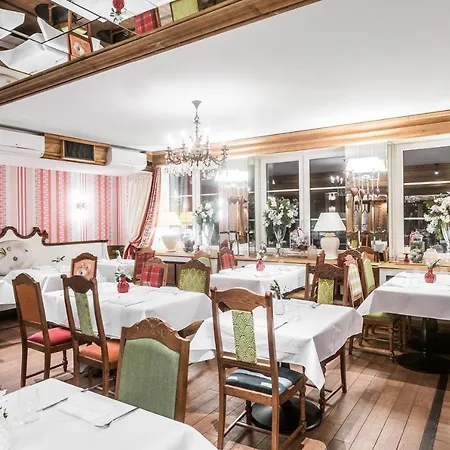 Hotel Aries & 5*
